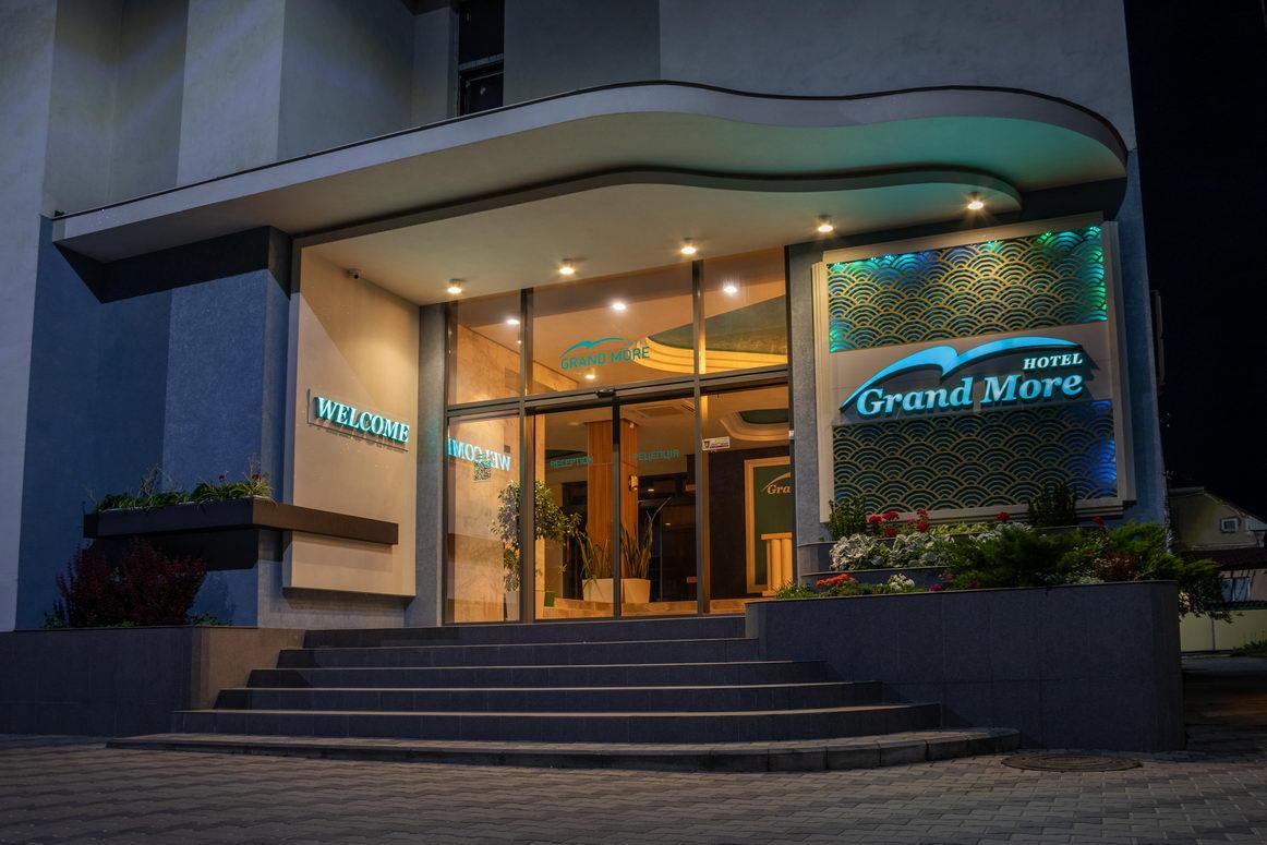 Hotel Grand More Zatoka Esterno foto